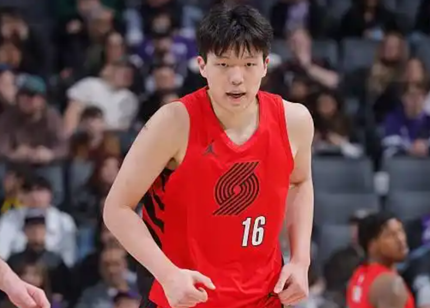 开云APP-杨瀚森又进步了！把控篮板，内外防守能干扰对手，勾手没进是遗憾